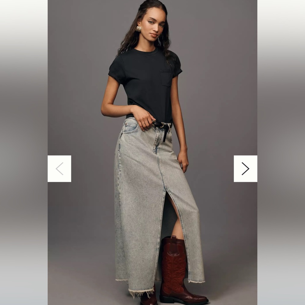 The Madi front slit denim skirt by Pilcro Size 2